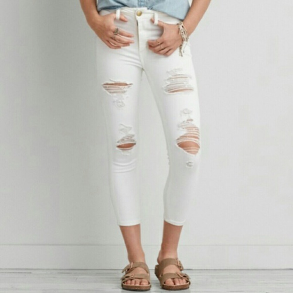 American Eagle White Cropped Ripped Jeans